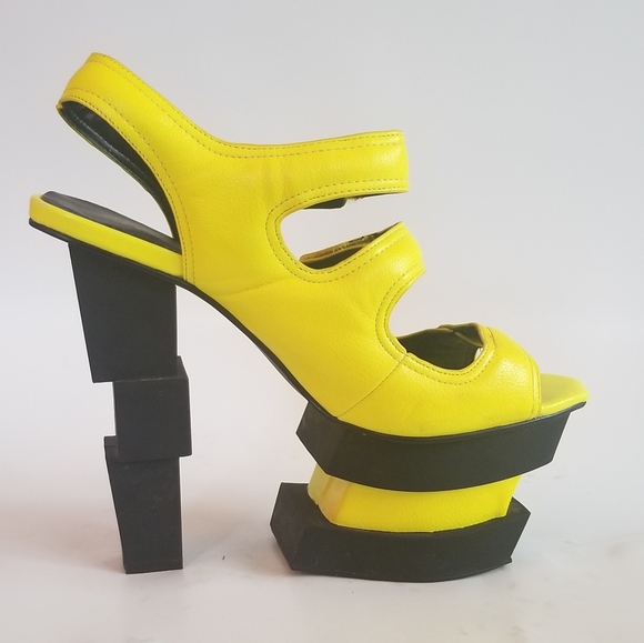Size 10 Privileged Yellow & Black Velcro Heels - Picture 7 of 11